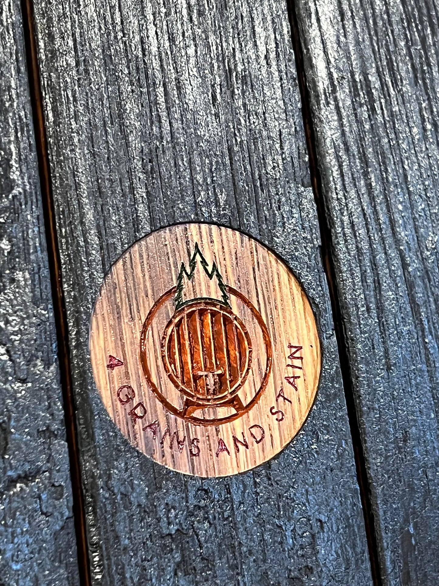 whiskey barrel top clock, bourbon blantons bulleit makers mark elijah craig knob creek wild turkey old forester eagle rare old rip van winjkle basil hayden evan williams buffalo trace