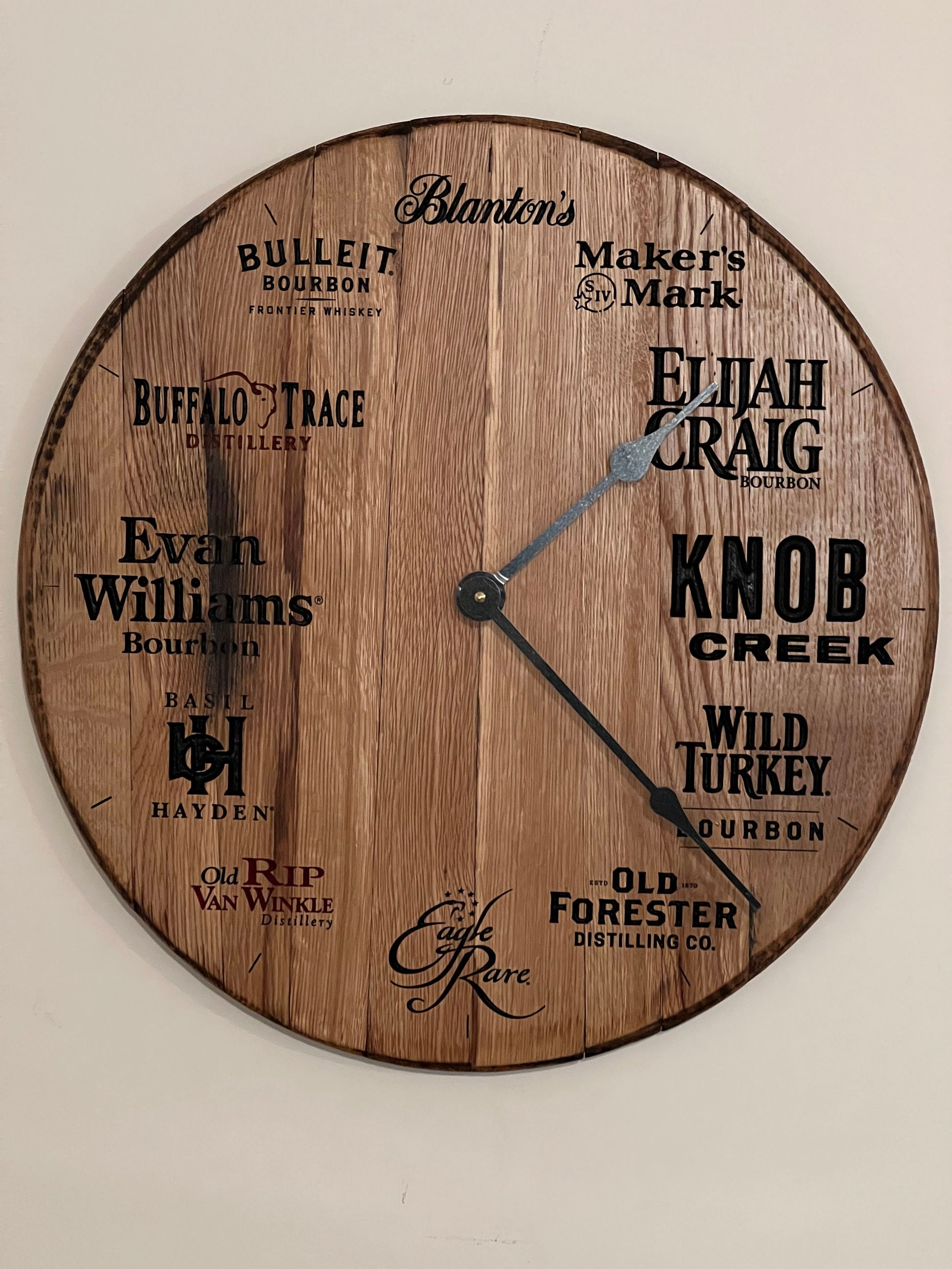whiskey barrel top clock, bourbon blantons bulleit makers mark elijah craig knob creek wild turkey old forester eagle rare old rip van winjkle basil hayden evan williams buffalo trace